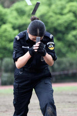 Illustration for article titled With Military Drills, China Steps Up Its Security